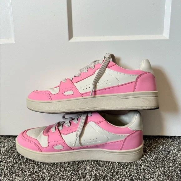 Forever 21 Pink & White Women's Low-Top Lace-Up Sneakers - Picture 3 of 5